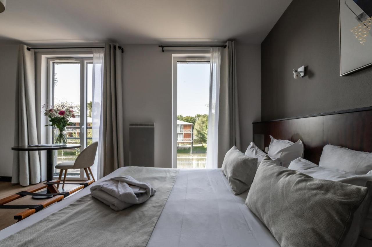 Domaine De Cice-Blossac, Resort Spa & Golf Bruz Exteriör bild