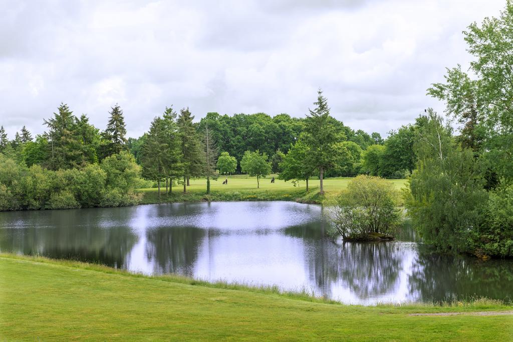 Domaine De Cice-Blossac, Resort Spa & Golf Bruz Exteriör bild